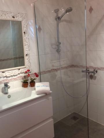 Villa Soraya , Quiet Location With Big Garden Near Beach And Old Town Of 尼斯 外观 照片